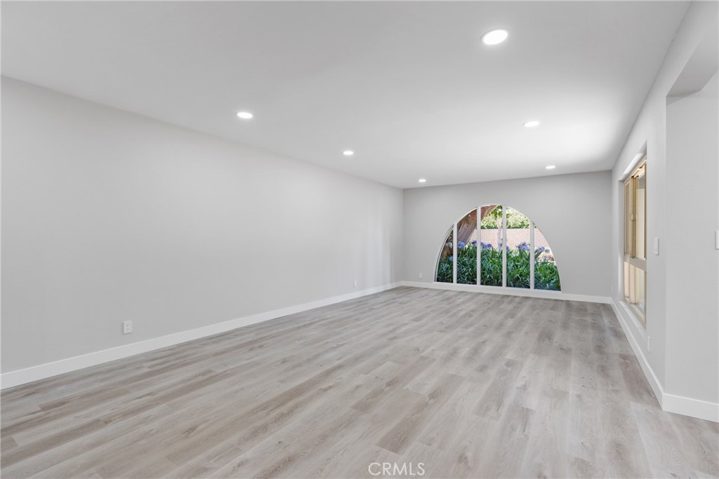 3008 Club House Circle