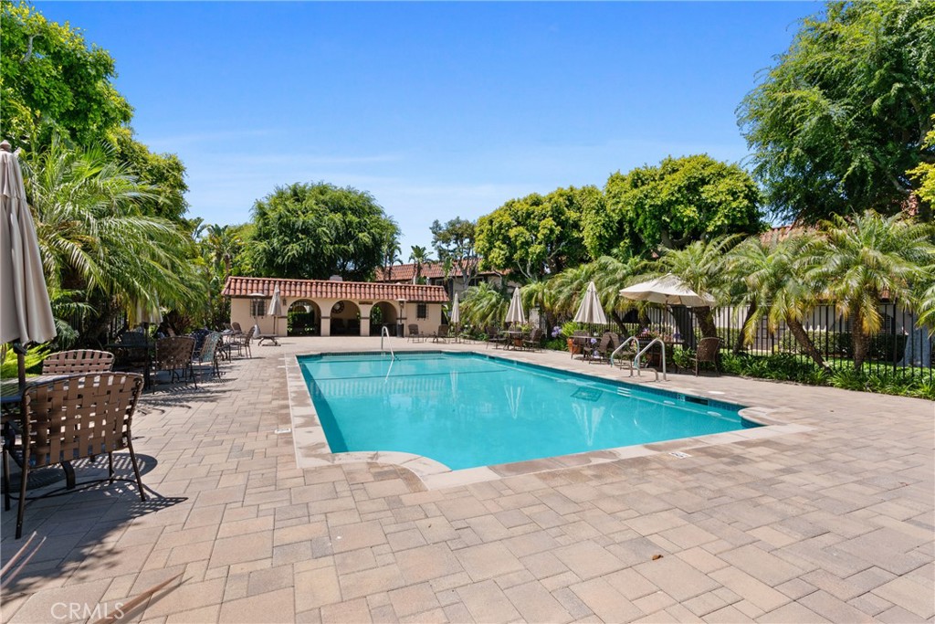 3008 Club House Circle