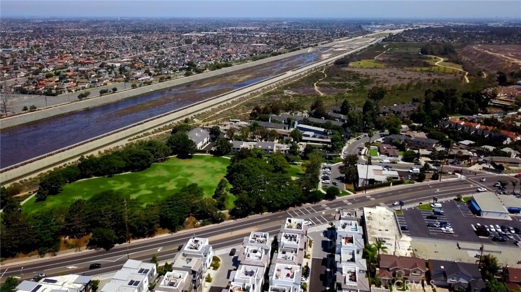 3008 Club House Circle