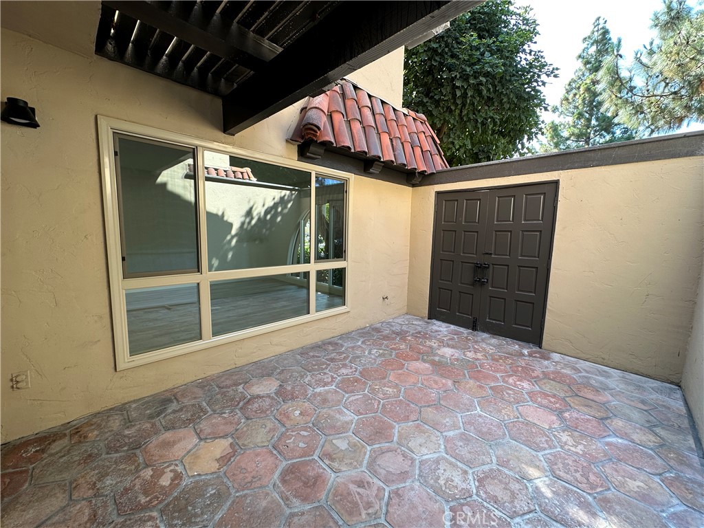 3008 Club House Circle