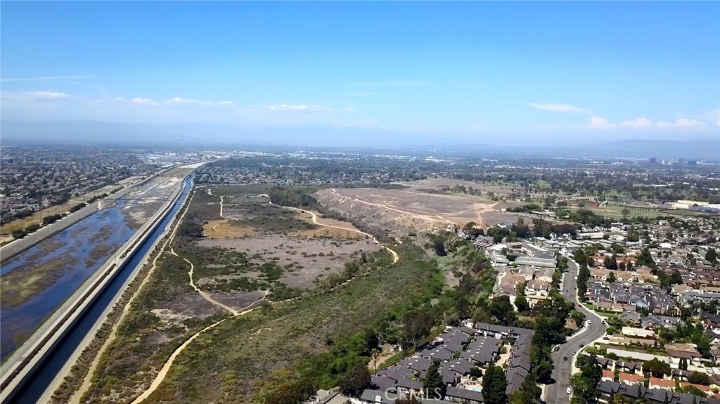 3008 Club House Circle