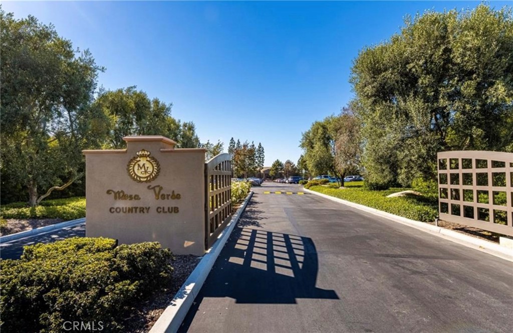 3008 Club House Circle