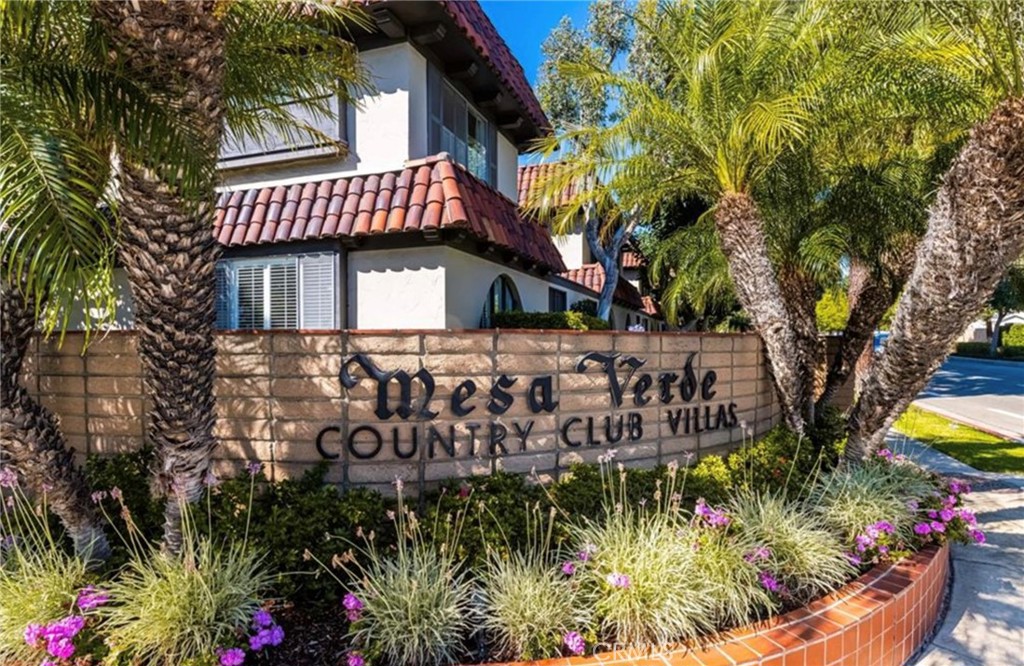 3008 Club House Circle