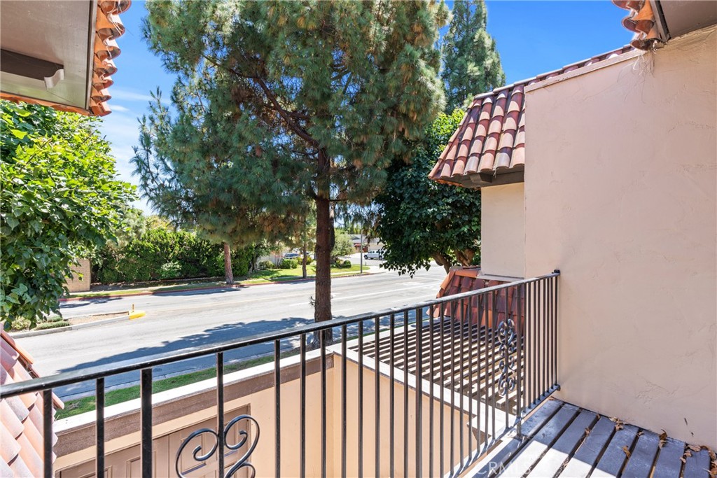 3008 Club House Circle