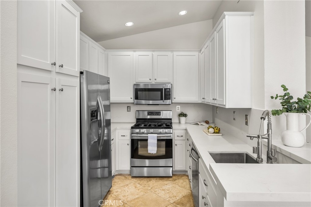 195 Chaumont Circle