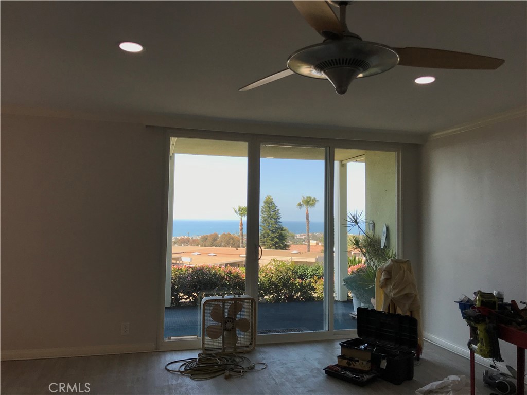 201 S La Esperanza R1