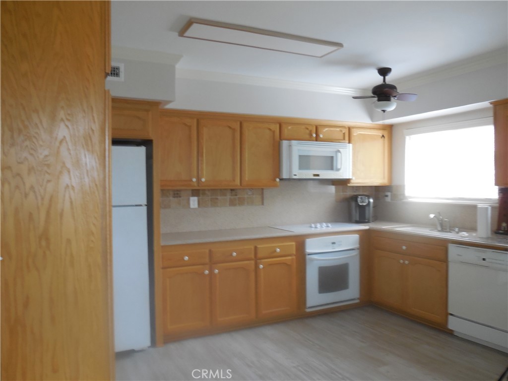 201 S La Esperanza R1