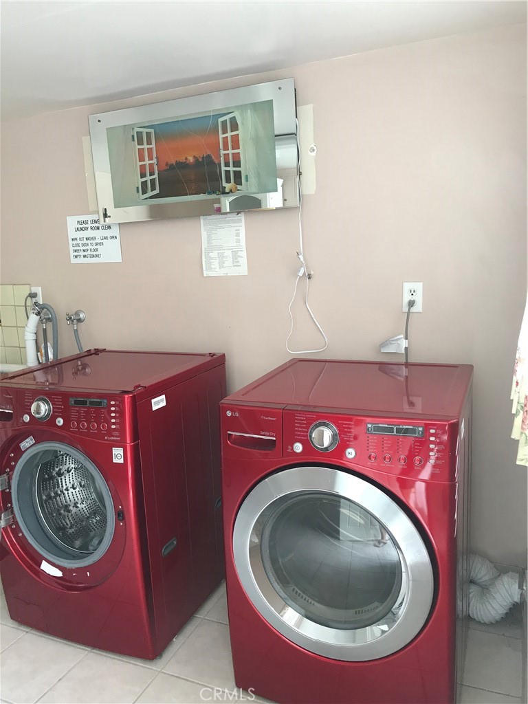 201 S La Esperanza R1