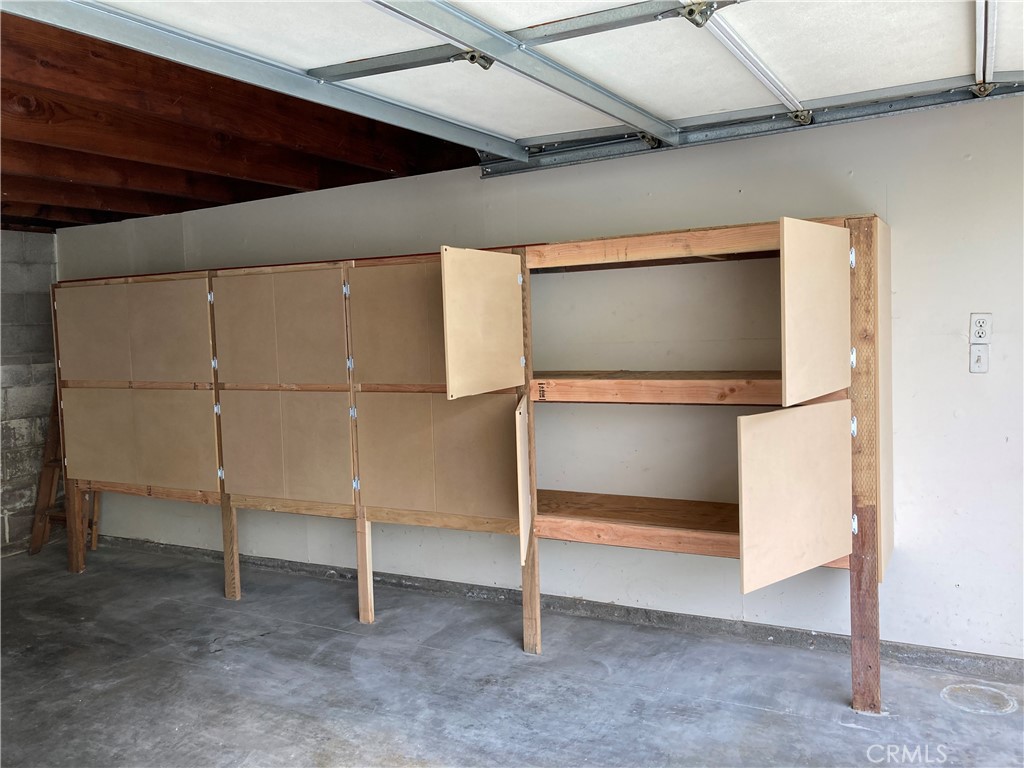 201 S La Esperanza R1