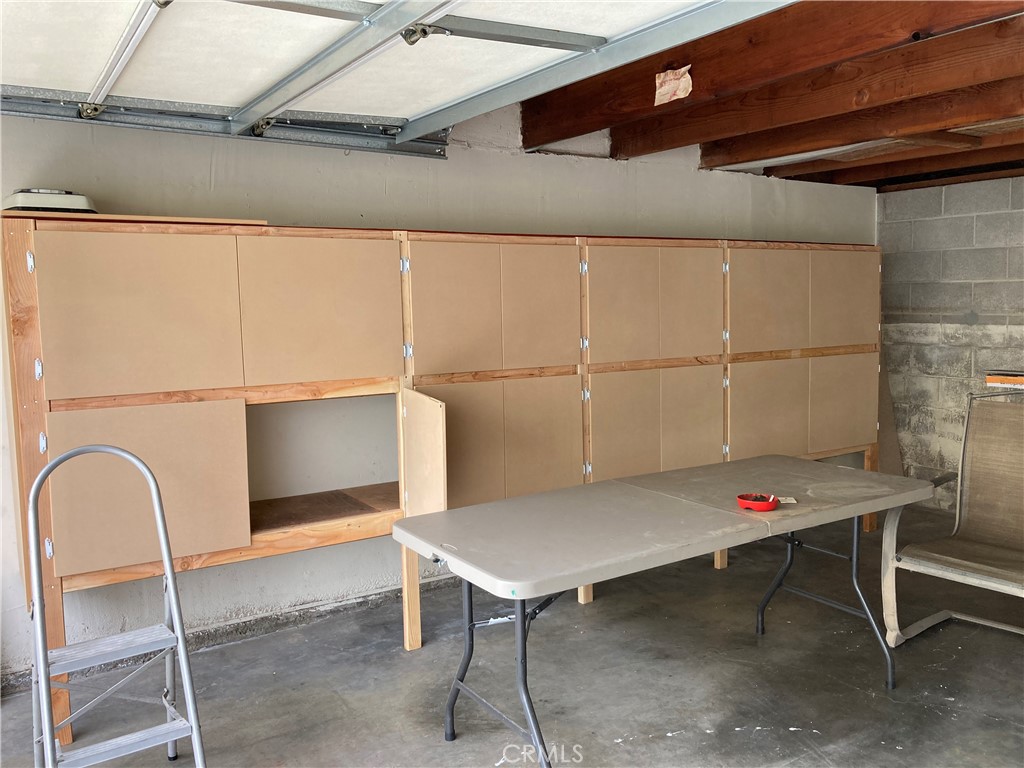 201 S La Esperanza R1