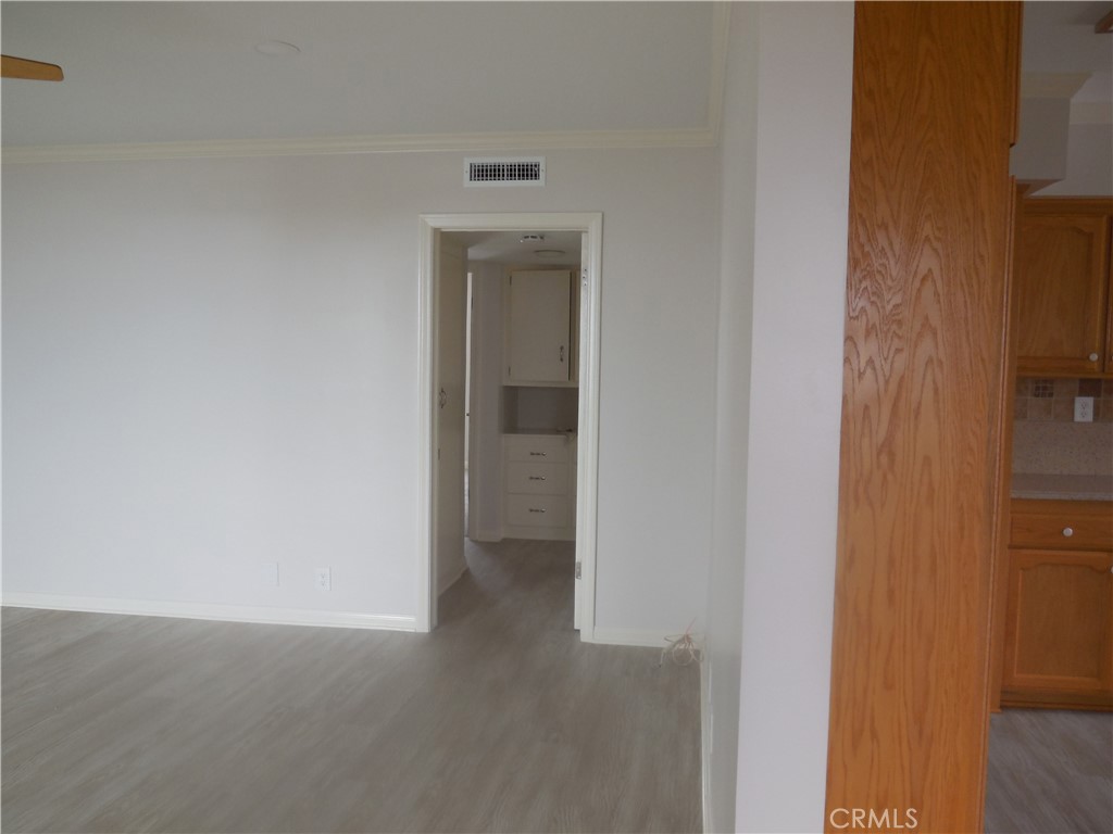 201 S La Esperanza R1