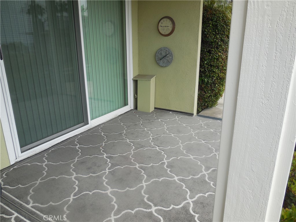 201 S La Esperanza R1