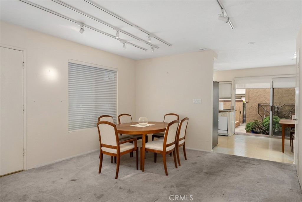 6814 Southampton Drive