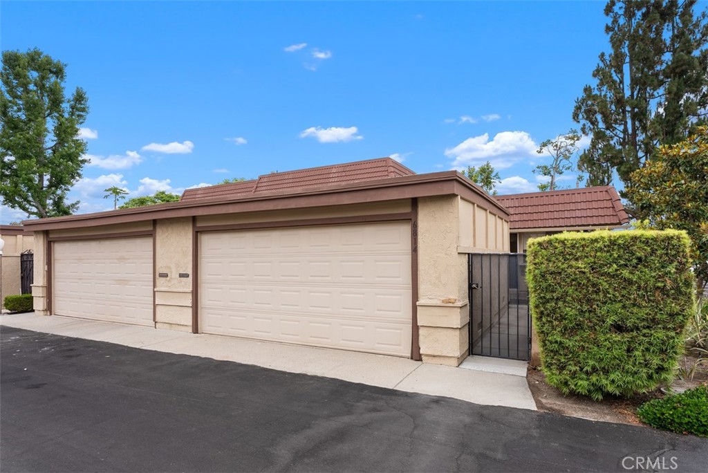 6814 Southampton Drive