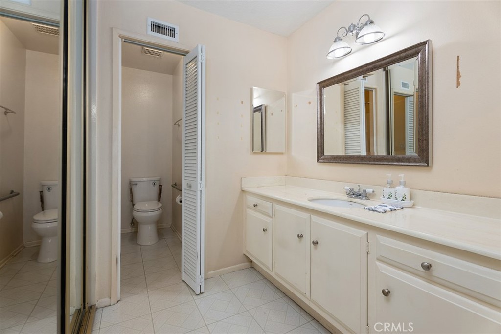 6814 Southampton Drive