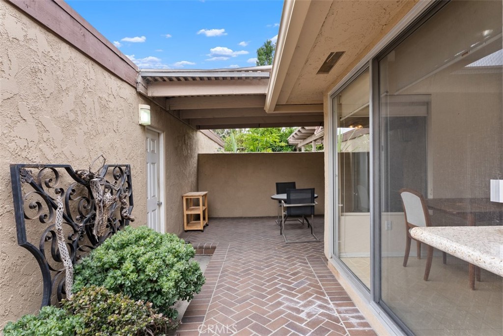 6814 Southampton Drive