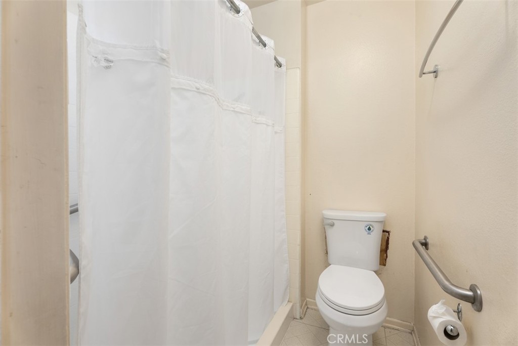 6814 Southampton Drive