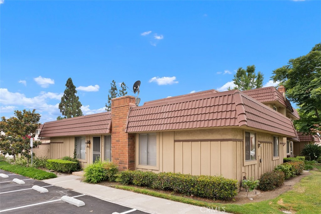 6814 Southampton Drive