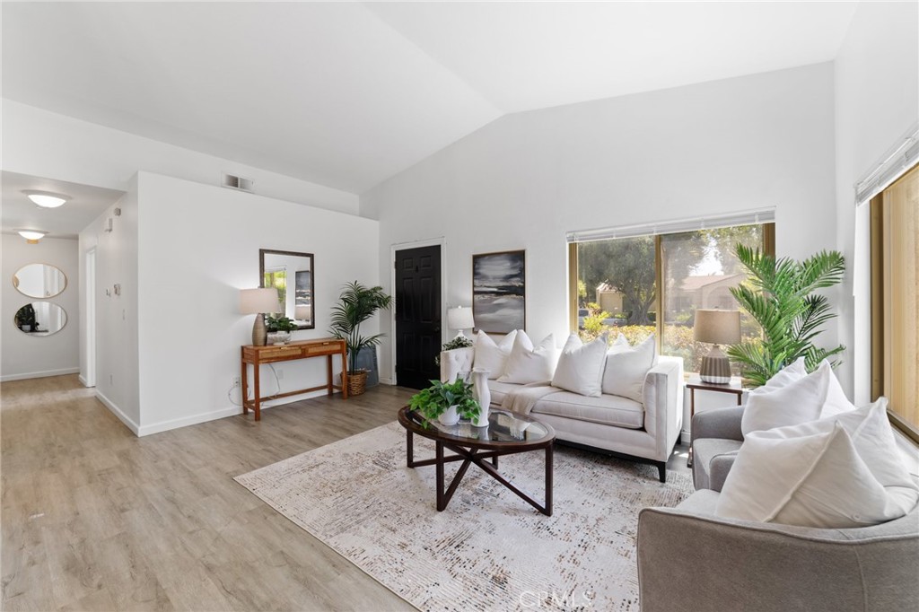 1024 Ardmore Circle