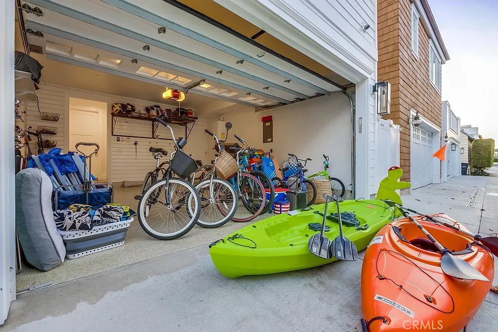 1508 E Balboa Boulevard