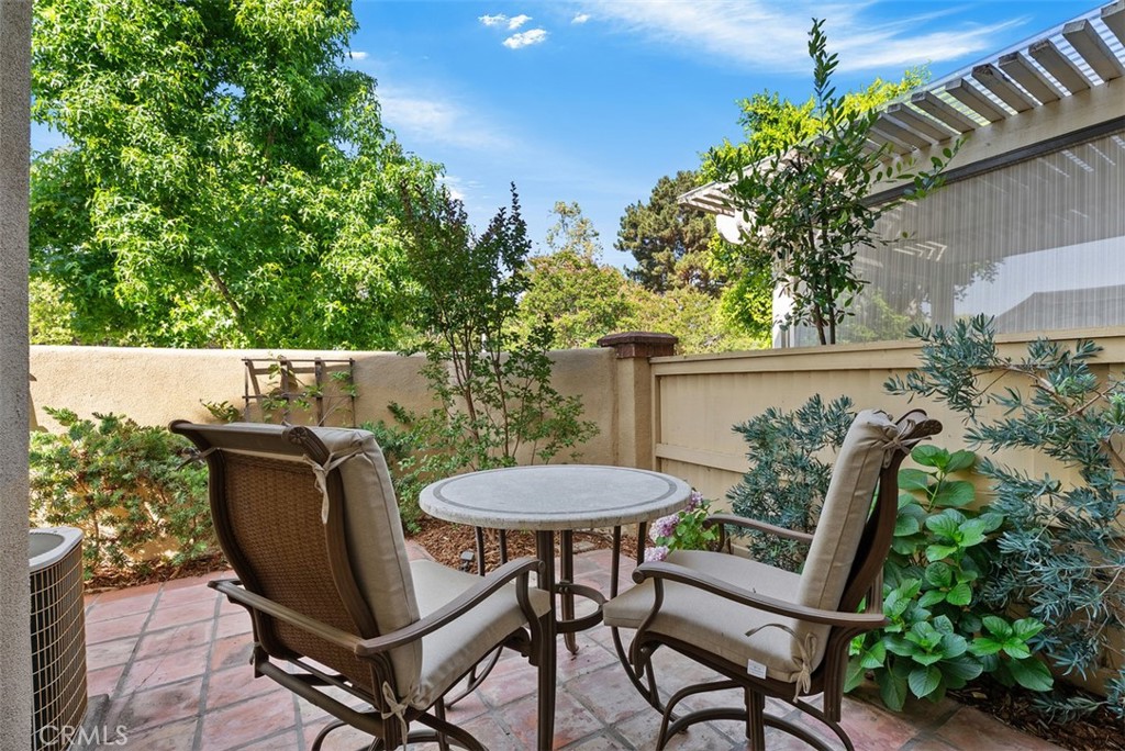 2303 Paseo Circulo