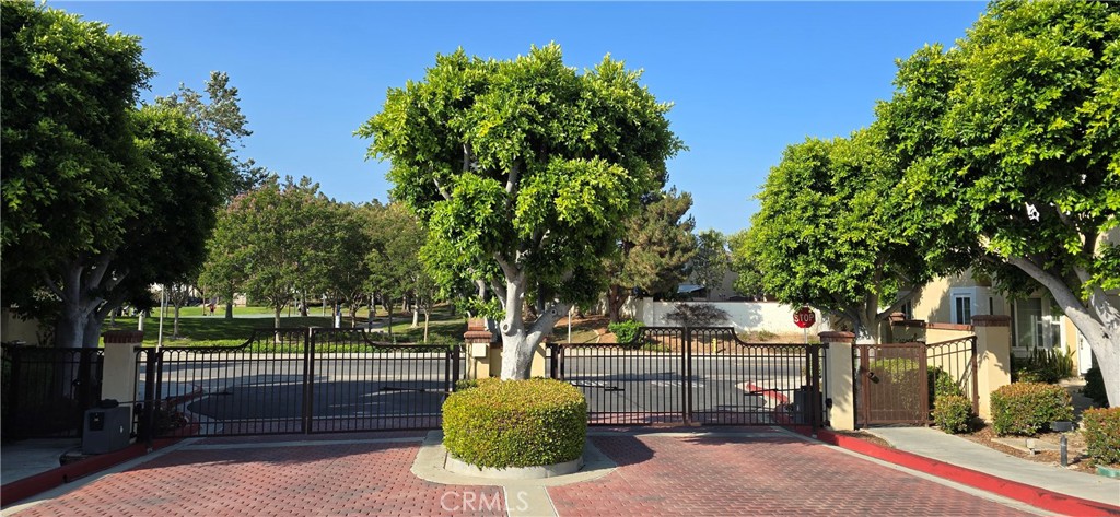 2303 Paseo Circulo