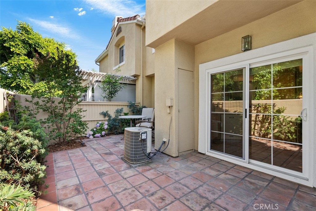 2303 Paseo Circulo