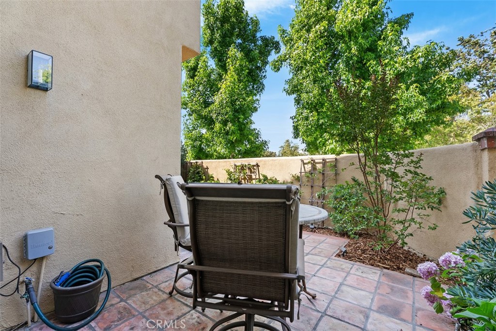 2303 Paseo Circulo