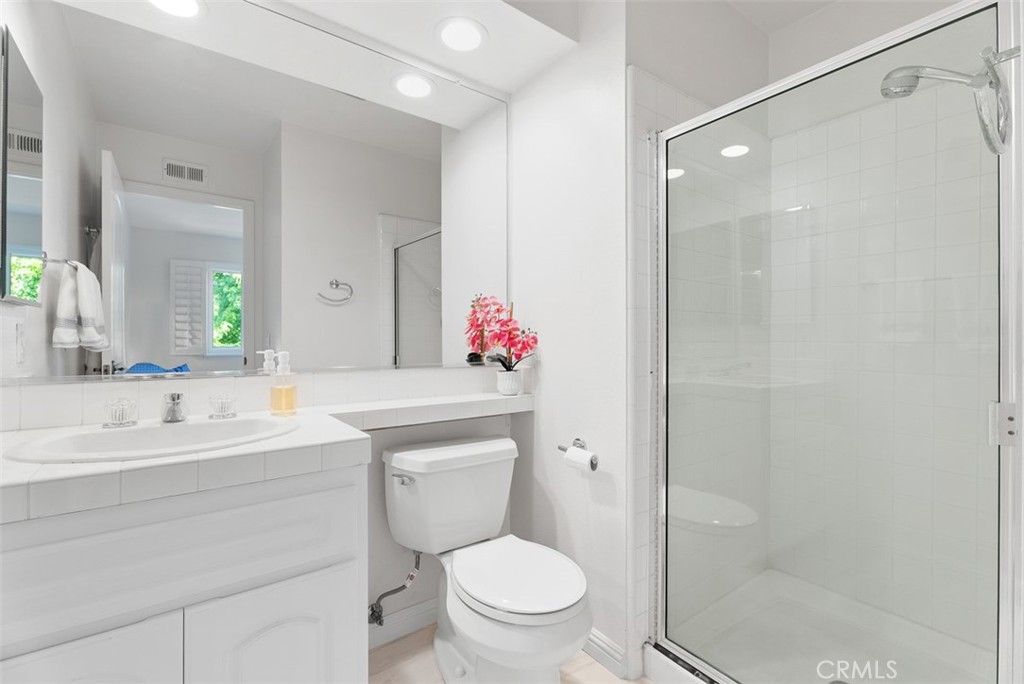 2303 Paseo Circulo