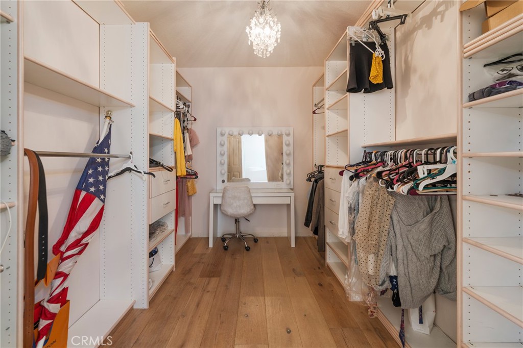 404 Goldenwest Street