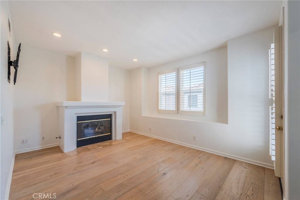 404 Goldenwest Street