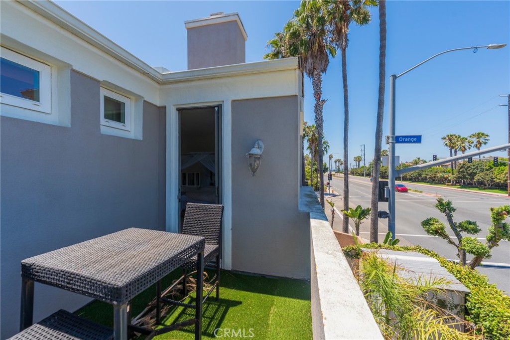 404 Goldenwest Street