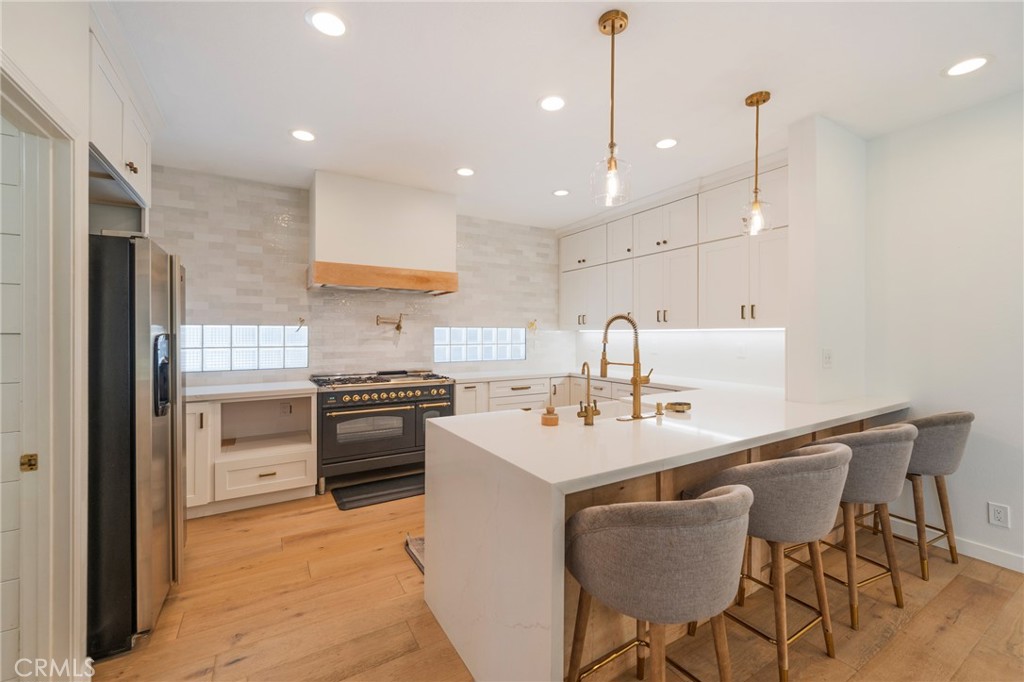 404 Goldenwest Street