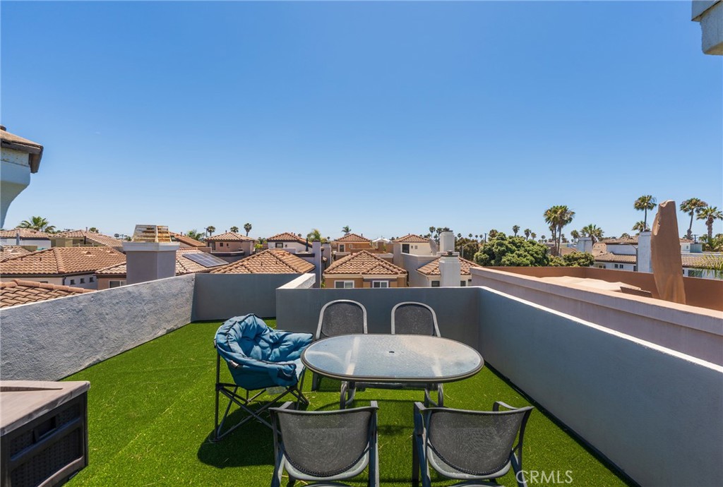 404 Goldenwest Street