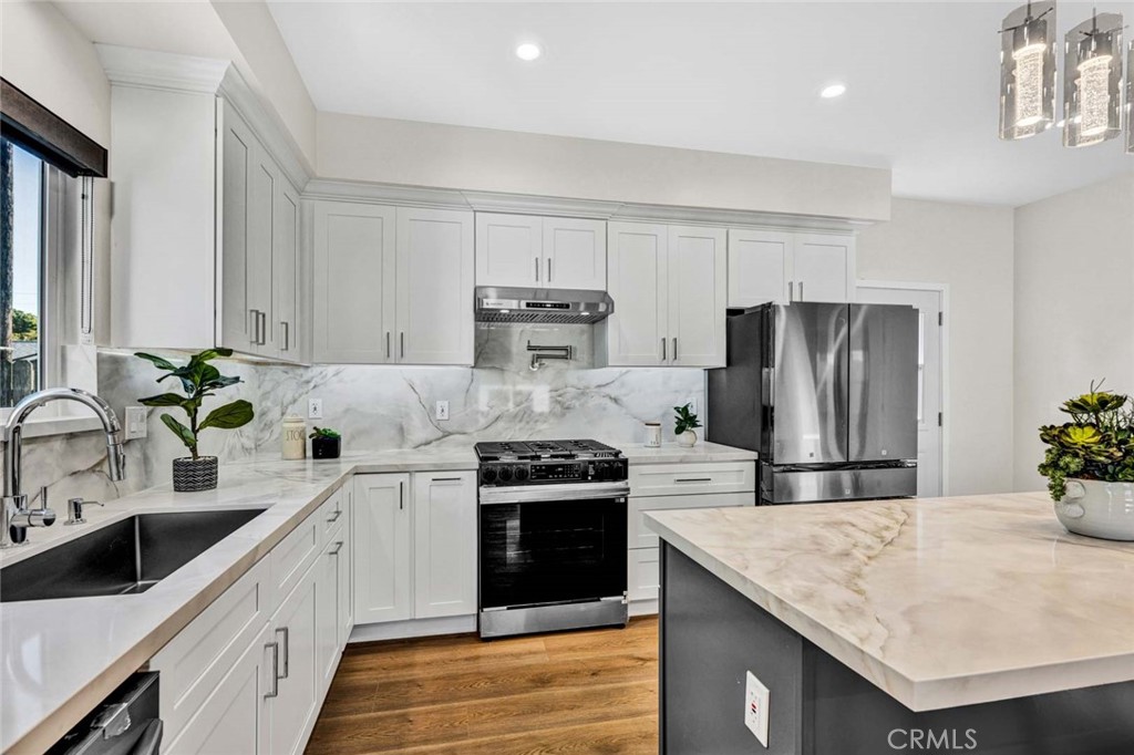 17373 Santa Maria Street