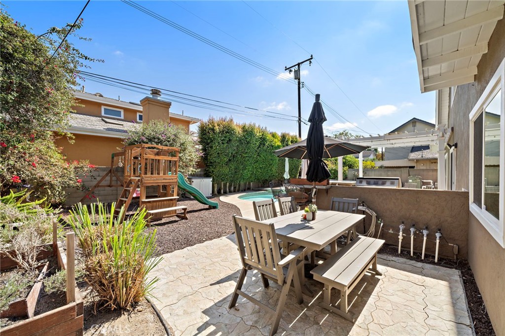 9168 El Azul Circle