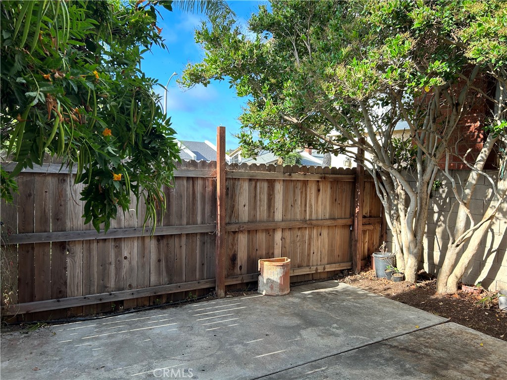 212 Rochester Avenue