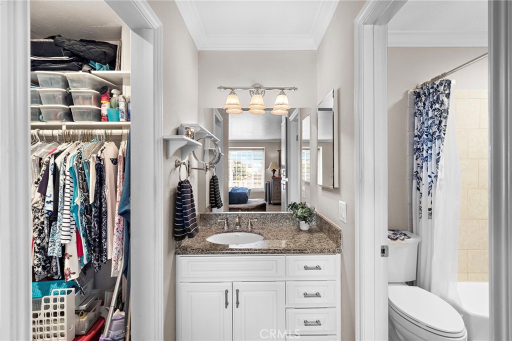 10667 La Bahia Avenue