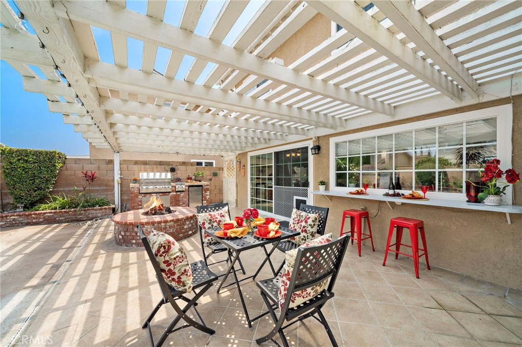 10667 La Bahia Avenue