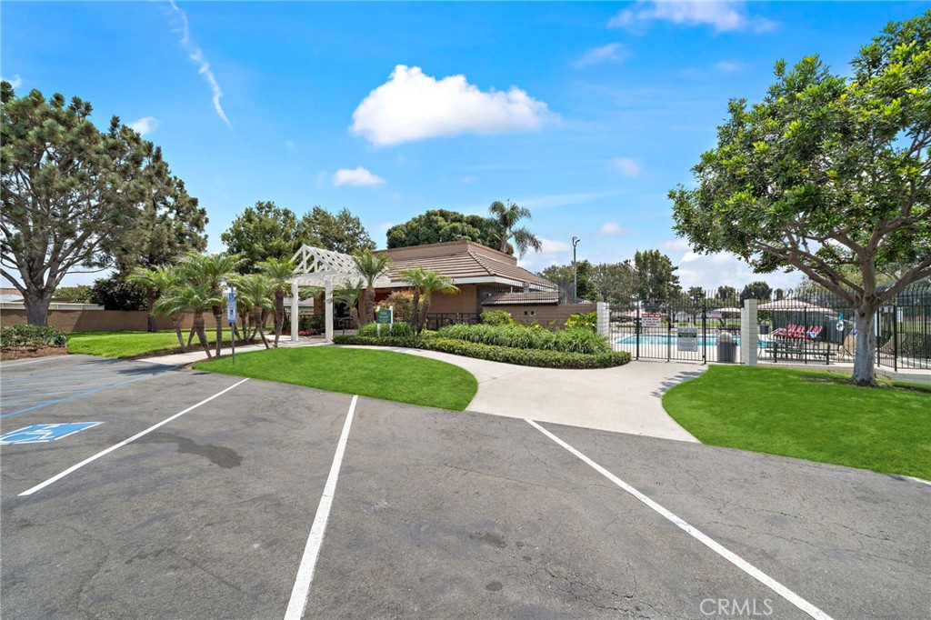 10667 La Bahia Avenue