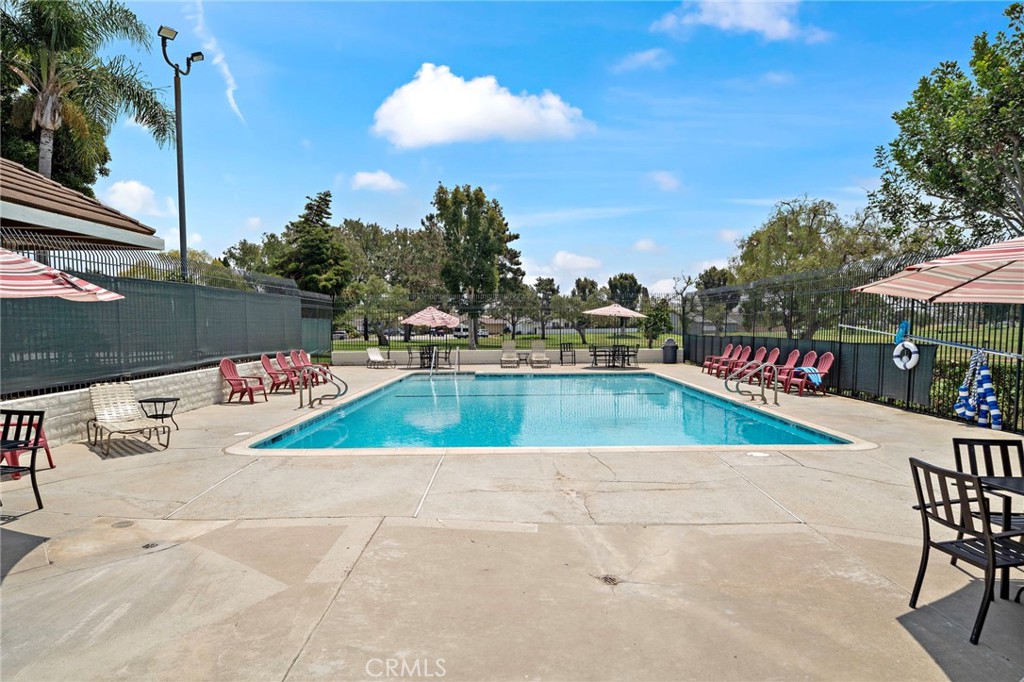 10667 La Bahia Avenue