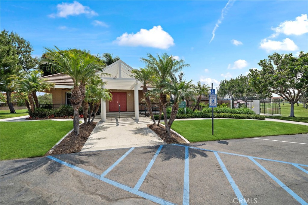 10667 La Bahia Avenue