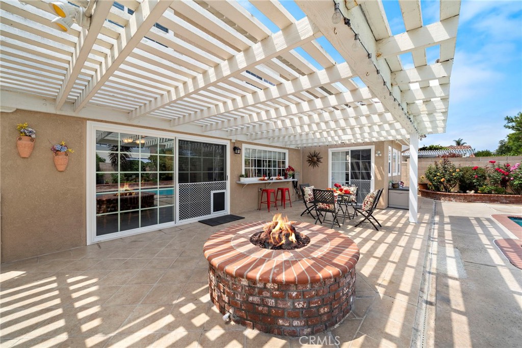 10667 La Bahia Avenue