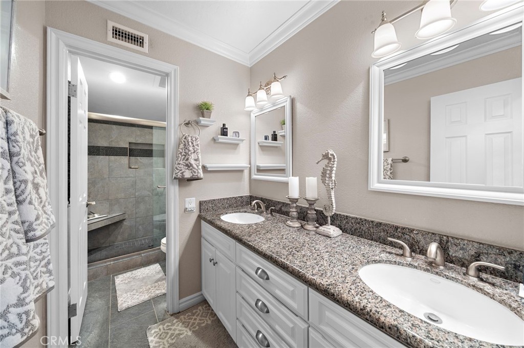 10667 La Bahia Avenue