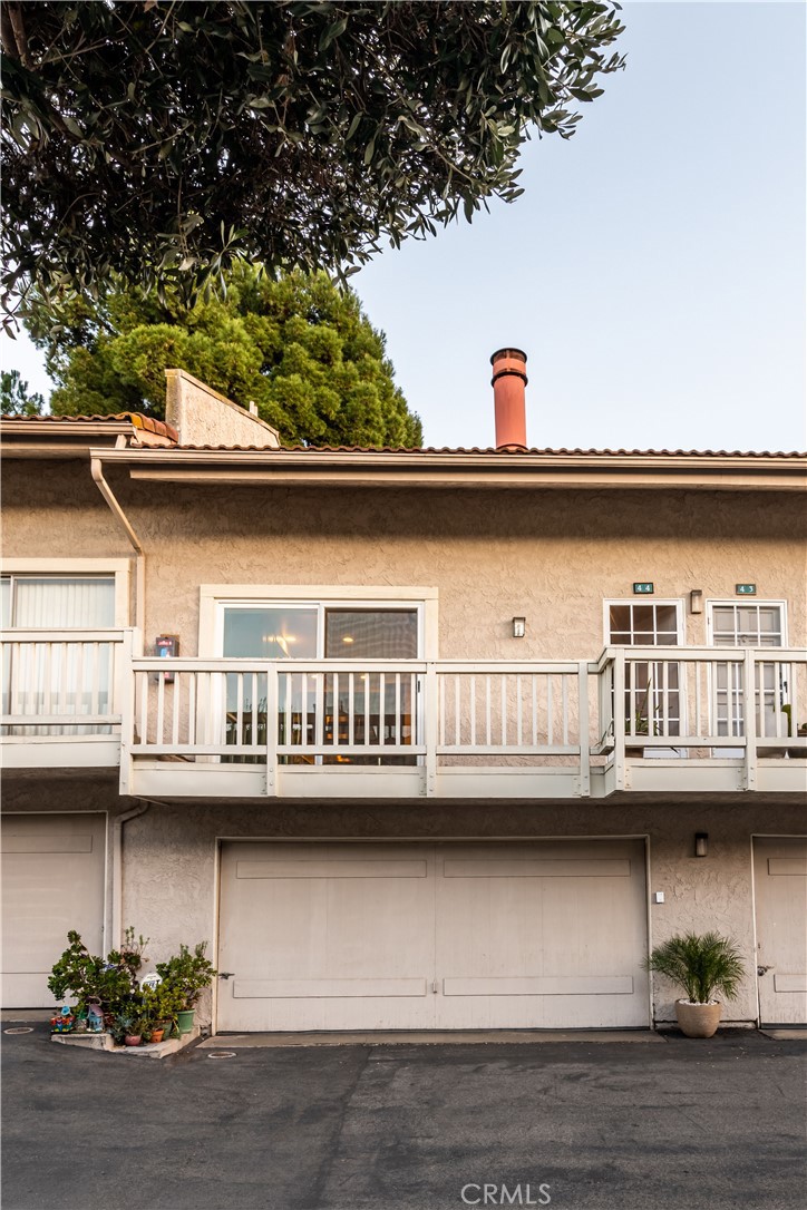 23821 Hillhurst Dr W 44