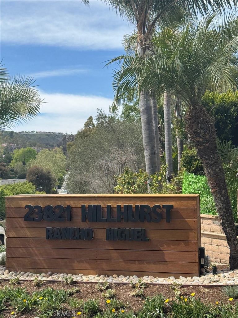 23821 Hillhurst Dr W 44