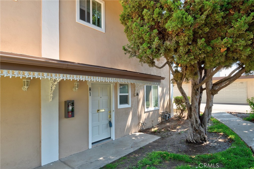 2525 N Bourbon Street H1