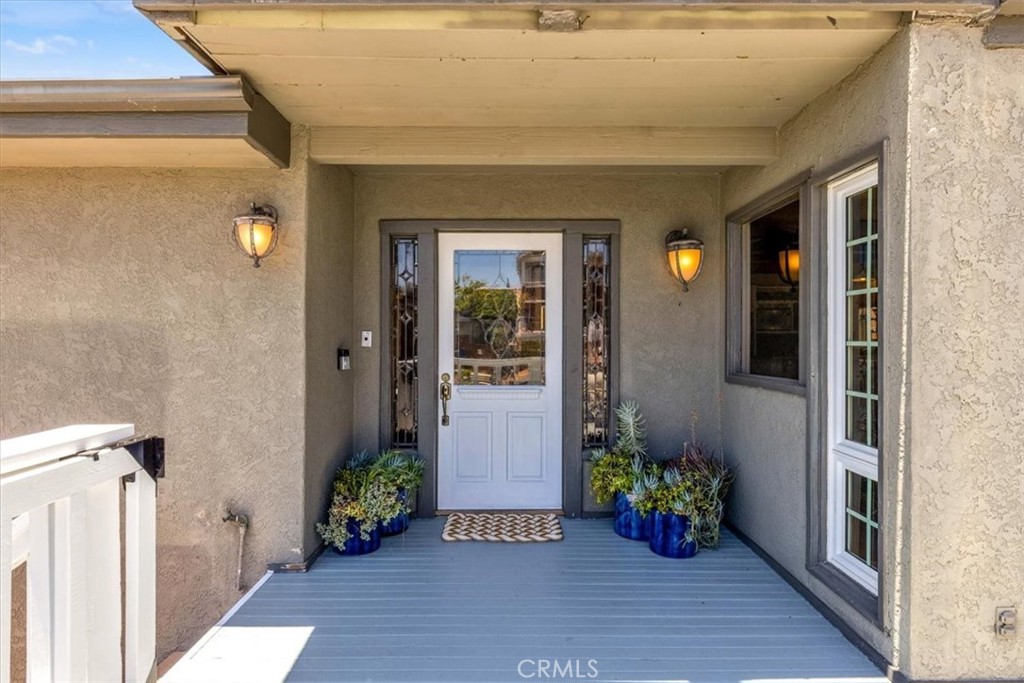 210 W Avenida Gaviota