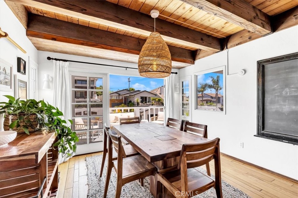 210 W Avenida Gaviota