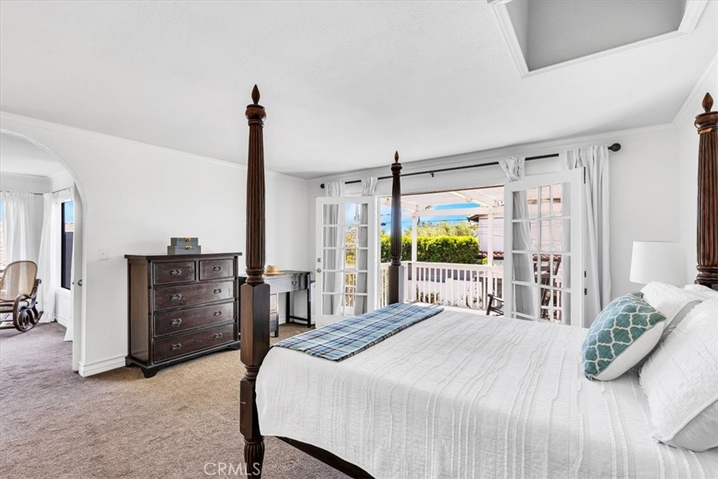 210 W Avenida Gaviota
